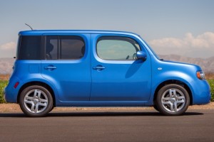 2014-Nissan-Cube-Glass.net