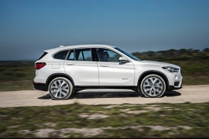 2016-BMW-X1-Glass.net