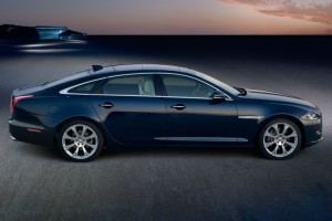 2016-Jaguar-XJ-Glass.net