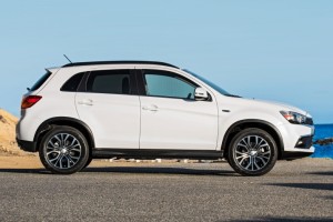 2016-Mitsubishi-Outlander-Glass.net