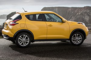 2016-Nissan-Juke-Glass.net